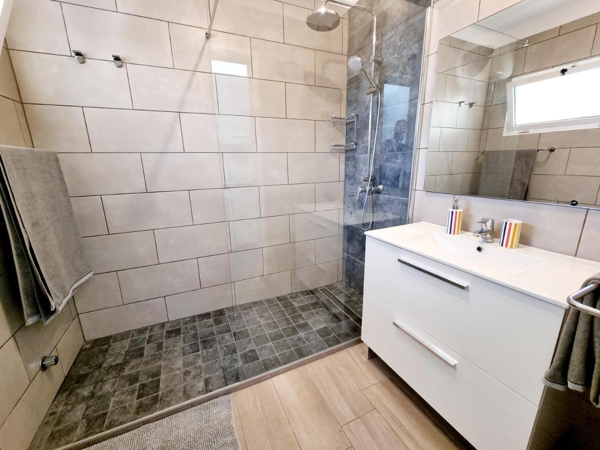 Apartamento Luca 05 En Playa Roca Costa Teguise Luaran gambar