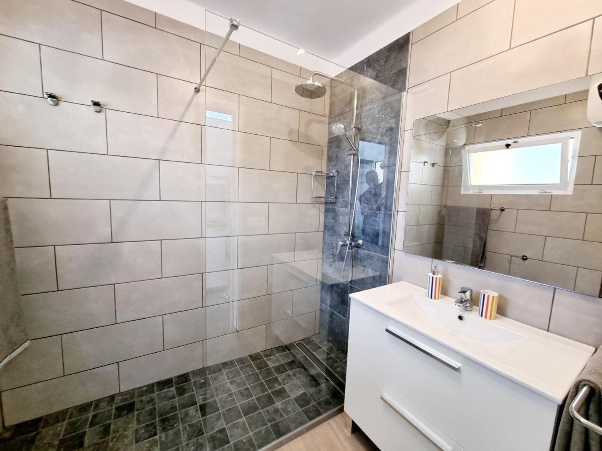 Apartamento Luca 05 En Playa Roca Costa Teguise Luaran gambar